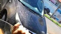 Carro caiu em buraco na Avenida 4 com a Rua 14 (Foto: Gabrielle Cristina)