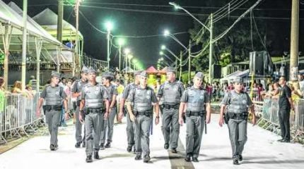 Polícia Militar e Guarda Civil farão a segurança no entorno da Passarela do Samba. Viaturas das corporações estarão alocadas estrategicamente para garantir a integridade dos foliões