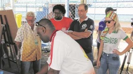 José Arena, Hélio do Carmo, Welson Camargo e Kaira Guastalli durante apuração do Carnaval 2016 no Estádio Municipal