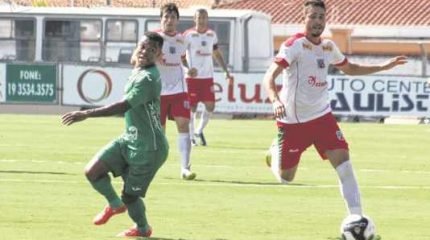 Rubro-Verde mais uma vez jogou bem postado e aproveitou uma das chances para marcar