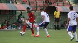 Com atletas no departamento médico, treinador vai colocar o que tem à disposição