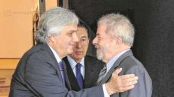 Delcídio cita fatos envolvendo o ex-presidente Luiz Inácio Lula da Silva, a presidente Dilma, senadores do PMDB e Aécio Neves (PSDB)