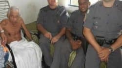 O aposentado Gerson Meira Sertão recebeu uma cama hospitalar dos PMs