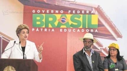 Em Brasília, a presidente Dilma Rousseff voltou a atacar o impeachment, o qual chamou de “golpe” (foto: Lula Marques/Agência PT)