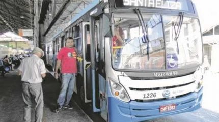 O usuário Juliano utiliza regularmente a linha Santa Eliza