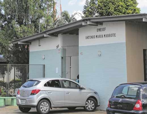 Escola Municipal “Antonio Maria Marrote”, que fica no Bairro do Estádio, está sendo alvo de queixas por parte de pais dos alunos