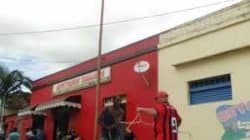 Dezenas de pessoas assistiram às tentativas de outras