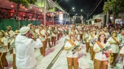 Bateria da Unidos da Vila Alemã, que levantou o público no Carnaval, marca presença em evento em homenagem às mulheres