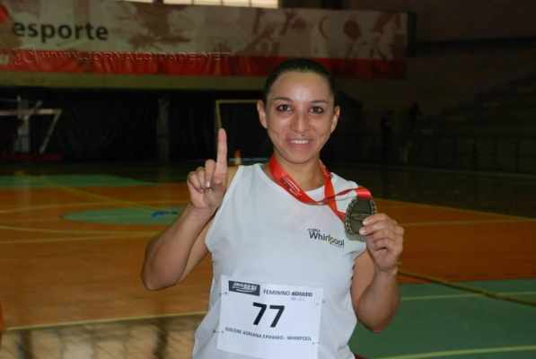 Em uma história de superação, Gislene Epífano retorna às pistas em busca do topo do pódio