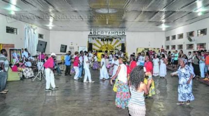 As atividades acontecem ao longo dos meses e, a cada final de semana, diversos grupos trabalham de maneira voluntária na associação