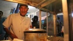 Pipoqueiro trabalha há mais de 30 anos com seu carrinho, tendo o ginásio como seu ponto principal