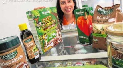 A empresária Thaís Batista, proprietária da loja Boulevard dos Orgânicos, anunciou e foi uma das fontes para o conteúdo da revista