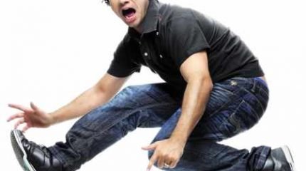 O comediante Marco Luque faz show neste sábado (30), no Centro Cultural “Roberto Palmari”, a partir das 21 horas. Os ingressos já estão sendo vendidos aos valores de R$ 70,00 inteira e R$ 35,00 meia, na Ótica Diniz, Academia Atmos e bilheteria do Centro Cultural.