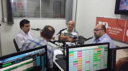 Debate durante o Jornal da Manhã, da Rádio Excelsior Jovem Pan News