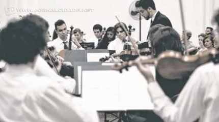A Orquestra Experimental apresentará obras de consagrados compositores, como Mozart e Sibelius