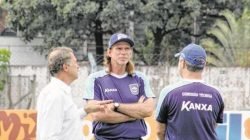 Presidente do Galo Azul negocia contrato de trabalho de três anos com o treinador, a começar com a disputa da Copa Paulista, mas, antes de acertar, Guedes quer definir todos os detalhes