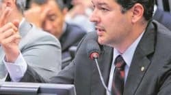 Apreciação do parecer preliminar, em desfavor do deputado Eduardo Cunha (PMDB/RJ). Na foto, o Dep. Betinho Gomes (PSDB-PE)