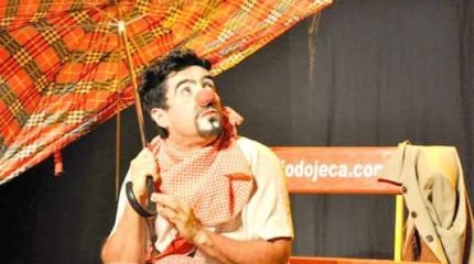 A montagem é encenada por Reinaldo Facchini, que iniciou sua carreira como ator em Pirassununga, no ano de 1993