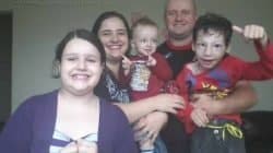 A família Isler: Kariely, Karen, Moisés, Alessandro e Josué