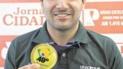 Carlos Carbinatti conquistou a vaga nas Paralimpíadas com a conquista do ouro nos Jogos Parapan-Americanos de Toronto. O paratleta visitou o Grupo JC com as medalhas conquistadas no nacional