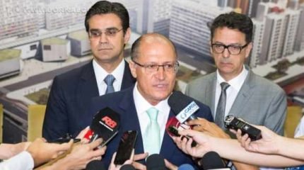 Em cenário pessimista, o governo de Geraldo Alckmin (PSDB) é reprovado (36,7%) pela maioria dos entrevistados na pesquisa Limite/JC