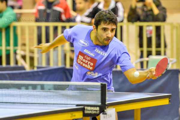 Carbinatti durante as disputas na Eslováquia, quando conquistou o inédito terceiro lugar no Fator 40