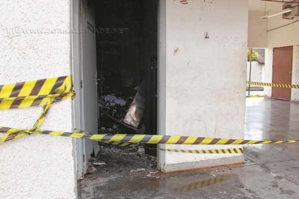 Não é a primeira vez que o local sofre ataque de vandalismo; população cobra por mais segurança