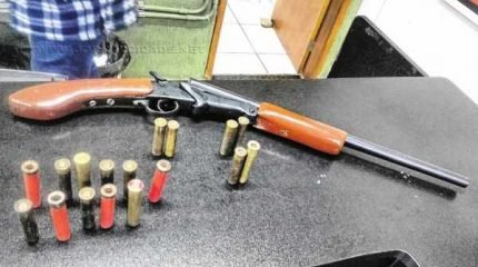 Há poucos dias, Polícia Militar apreendeu uma espingarda no bairro Boa Vista, além de 17 cartuchos