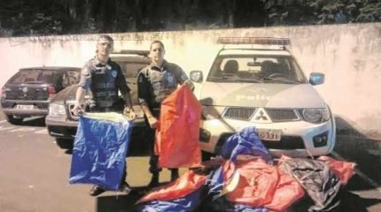 Multa foi aplicada a suspeito que estava com 32 balões em uma chácara no Parque dos Eucaliptos