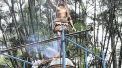 Profissionais da Prefeitura Municipal de Rio Claro recolocaram a estátua em sua fonte no Jardim Público nessa segunda-feira