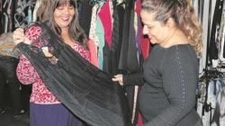 Objetos ligados ao vestuário e também vale-presentes são excelentes opções para presentear o par romântico no Dia dos Namorados