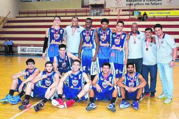 MEDALHA DE BRONZE: o Rio Claro Basquete conquistou o terceiro lugar do Campeonato Paulista Sub 22 no último domingo (3)