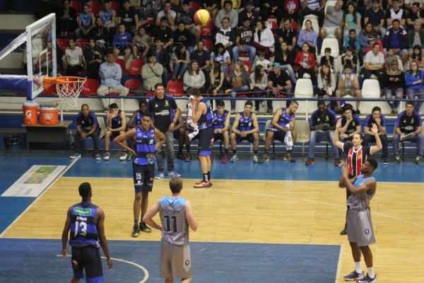 Rio Claro Basquete venceu o Bauru Basket em partida desta quinta-feira (28)