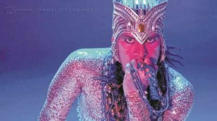 O show comemora os quarenta anos da carreira de Ney Matogrosso