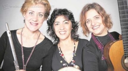 TRIO QUE CHORA - O Sesi Rio Claro recebe nesta sexta-feira (22), às 20h, o Trio que Chora, grupo que apresenta o repertório do universo do choro de forma múltipla e descontraída. A apresentação é gratuita e os ingressos podem ser reservados na página www.sesisp.org.br/meu-sesi. Uma cota de ingressos também será distribuída na bilheteria da unidade até uma hora antes do evento.