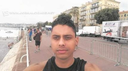 Daniel Marcolino, de Rio Claro, esteve na mesma avenida há duas semanas