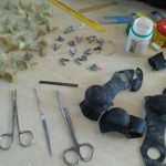 Galos eram provocados pelos participantes para brigarem até a morte