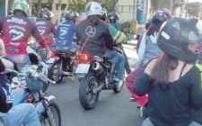 Motociclistas fizeram “motosseata” para conscientizar quanto ao uso do cerol