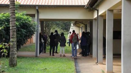 Greve de estudantes iniciada no dia 9 de junho, na Unesp de Rio Claro, foi aprovada em assembleia por aproximadamente 500 alunos