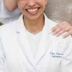 DEDICAÇÃO - A enfermeira Celia Regina de Almeida Barbosa trabalha na área da saúde há 22 anos