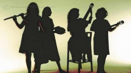 O SESI Rio Claro recebe nesta sexta-feira, às 20 horas, Choronas, grupo tradicional brasileiro de choro criado em 1994. Nesses 20 anos de carreira, o grupo realizou mais de mil shows nacionais e internacionais. O que será apresentado no Sesi é composto por uma retrospectiva que abrange a trajetória artística das Choronas. 3522-5650