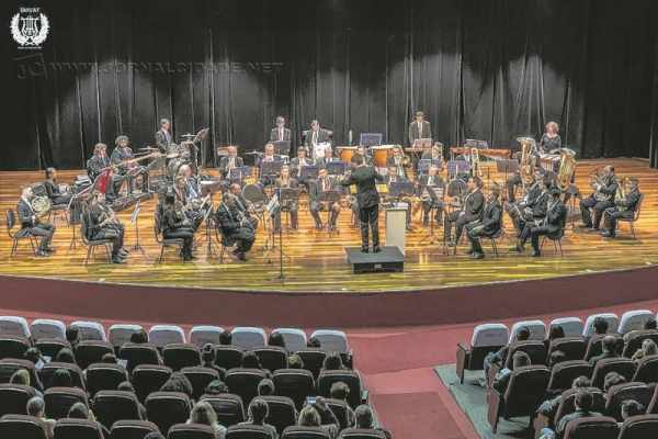 A Banda Sinfônica “União dos Artistas Ferroviários” de Rio Claro faz 120 anos e comemora data em concerto sobre a história do cinema