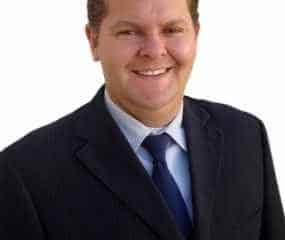 Candidato do DEM perde alguns pontos em relação à pesquisa anterior