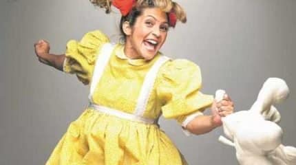 A personagem do programa “A Praça é Nossa” do SBT faz apresentação neste sábado