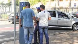 Mais de 900 vagas para veículos estão espalhadas pela região central de Rio Claro. São 40 parquímetros à disposição dos usuários