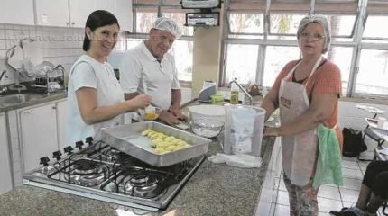 Diversas atividades compõem o programa 60+ do Sesi Rio Claro, como atividades físicas, aulas de artesanato e orientação nutricional