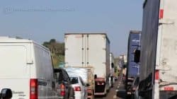 Motorista diz que vem enfrentado congestionamento na Washington Luís (SP-310) há pelo menos 10 dias