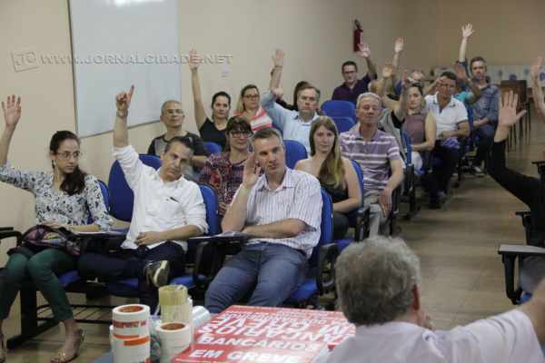 Bancários aprovam greve em Rio Claro
