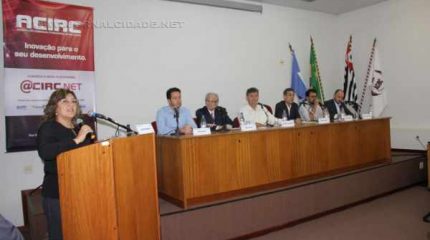 O debate foi realizado no auditório da Associação Comercial e Industrial de Rio Claro (ACIRC) com todos os postulantes deste pleito
