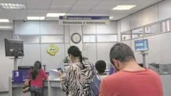 O agendamento e a convocação da revisão obedecerão a critérios, entre os quais a idade do segurado e o tempo de manutenção do benefício